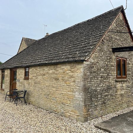 Tupenny Cottage, Old Mill Farm, Cotswold Water Park Cirencester Eksteriør billede