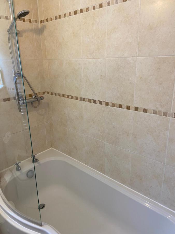 Tupenny Cottage, Old Mill Farm, Cotswold Water Park Cirencester Eksteriør billede