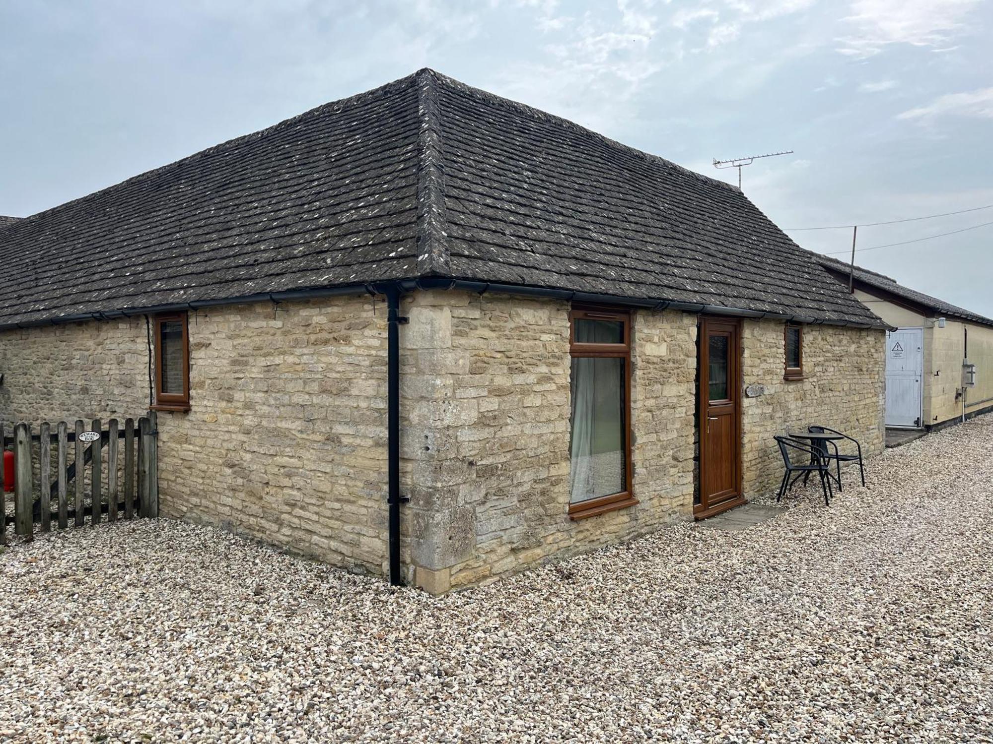 Tupenny Cottage, Old Mill Farm, Cotswold Water Park Cirencester Eksteriør billede
